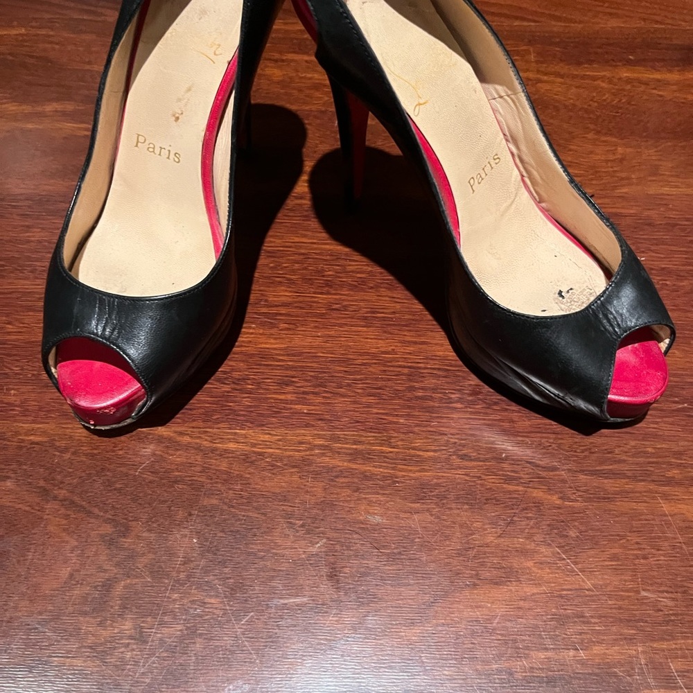 Christian louboutin sling back peep toe pumps 100% authentic